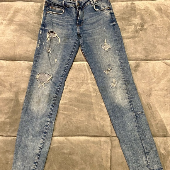 Zara Distressed Cropped Jeans - Picture 2 of 9